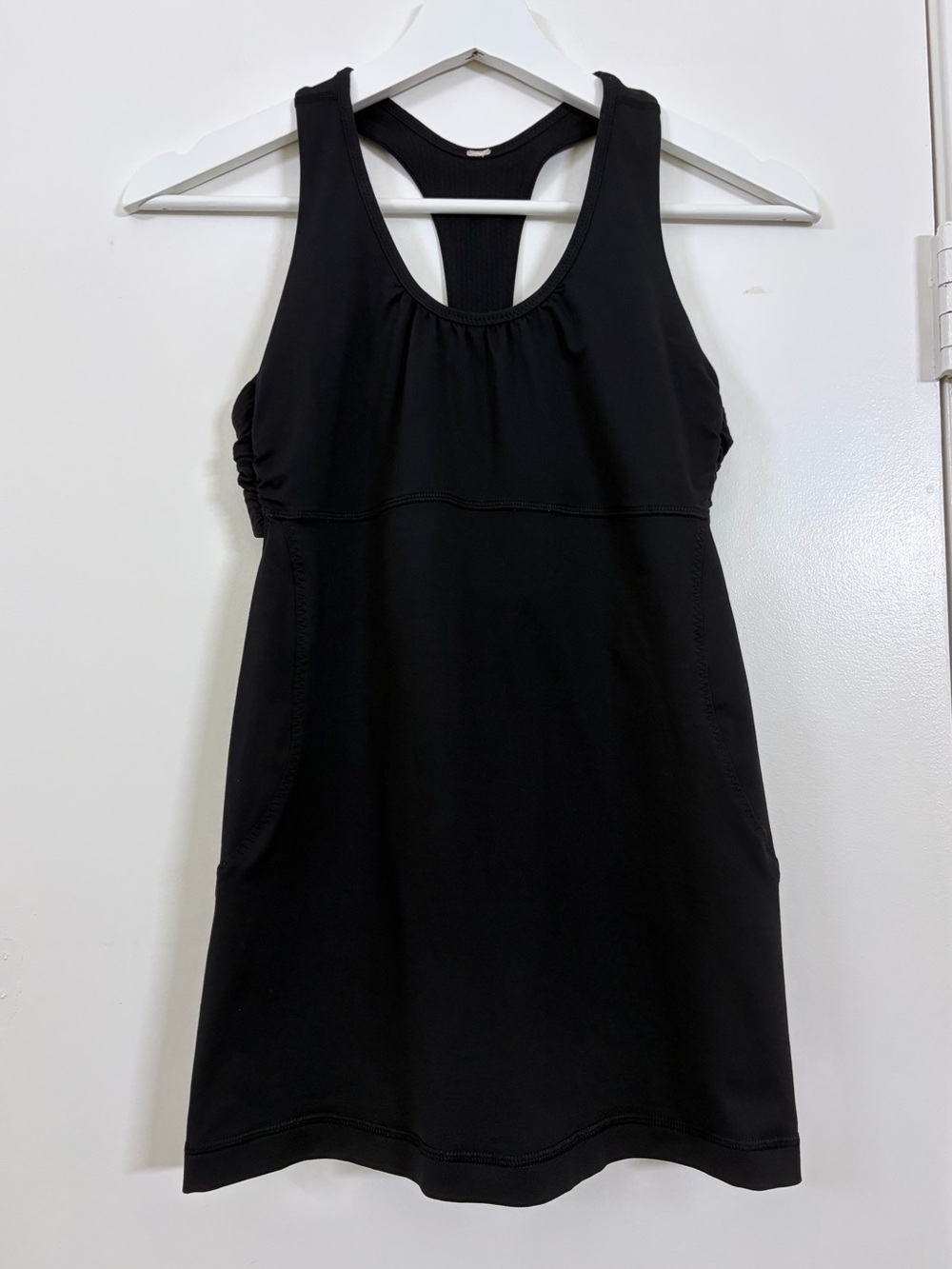 Lululemon Built In Bra Racerback Athletic Workout Training Tank Top Black Size 6